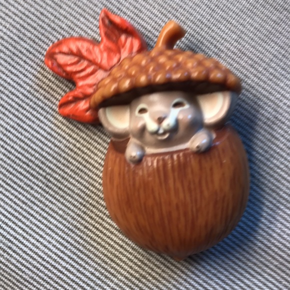 Vintage Hallmark Plastic Holiday Brooch Pins - Picture 2 of 6